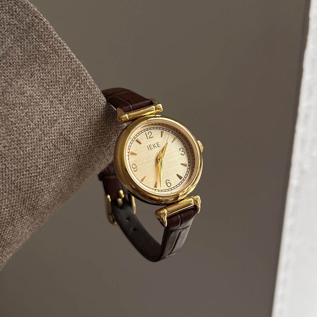 Jam Tangan Mewah Gaya Vintage  - Luxury Watch Vintage ulasan dan harga