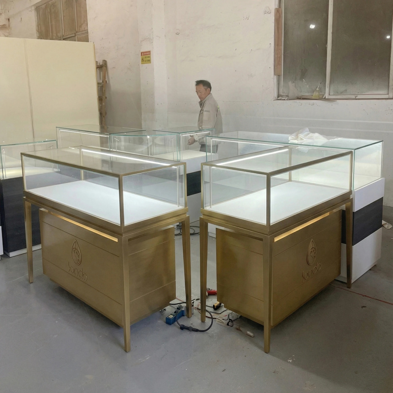 Etalase Perhiasan Logam Mewah  - Luxury Watch Boutique ulasan dan harga