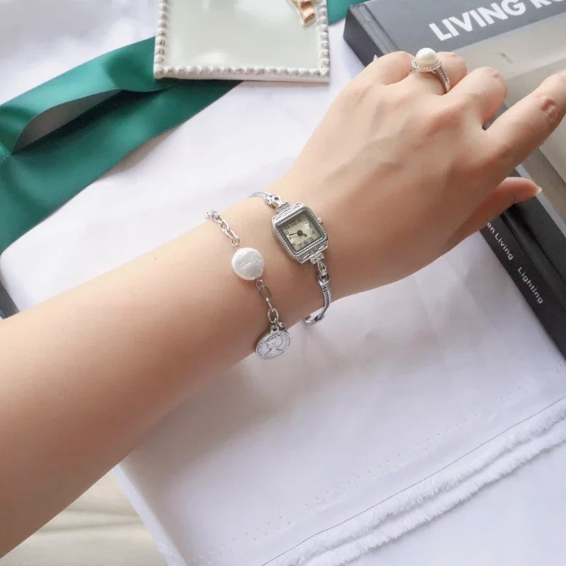 Jam tangan gelang kotak wanita - Luxury Watch Vintage ulasan dan harga