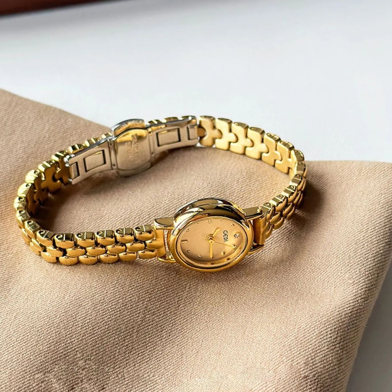Jam Tangan Wanita Merek Mewah  - Luxury Watch Index ulasan dan harga