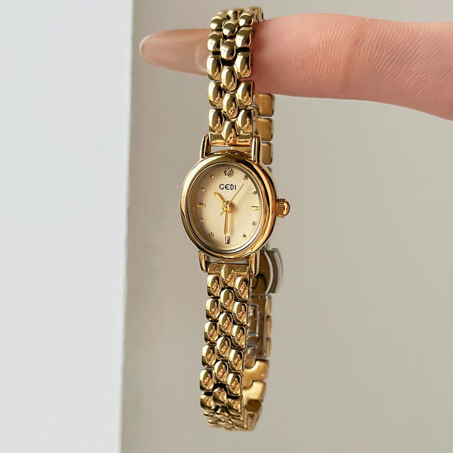 Jam Tangan Wanita Merek Mewah  - Luxury Watch Index ulasan dan harga