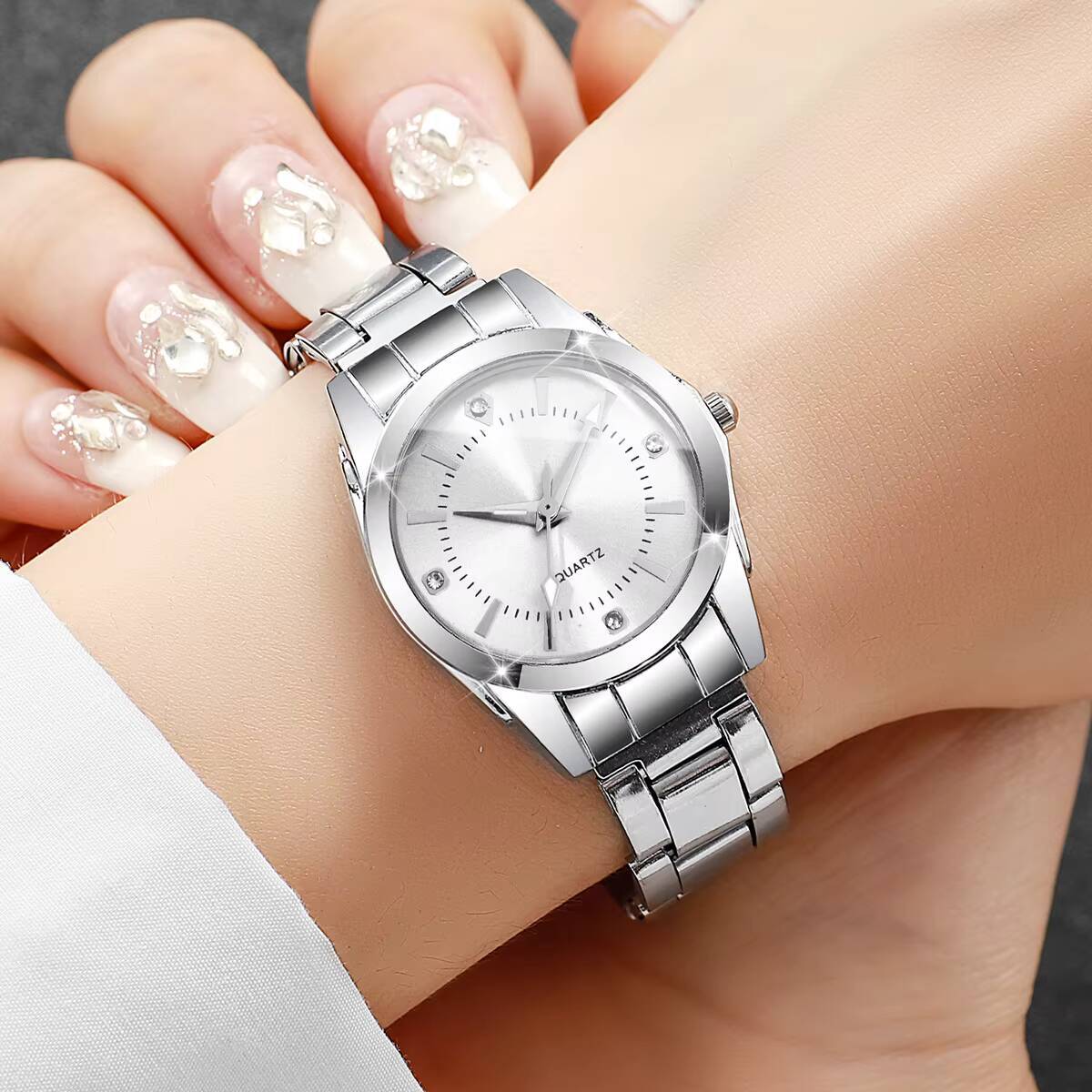 Jam Tangan Wanita Berlian Imit - Luxury Watch Gift Box ulasan dan harga